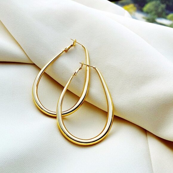 GOLD TEARDROP HOOP EARRINGS - Picture 3 of 3